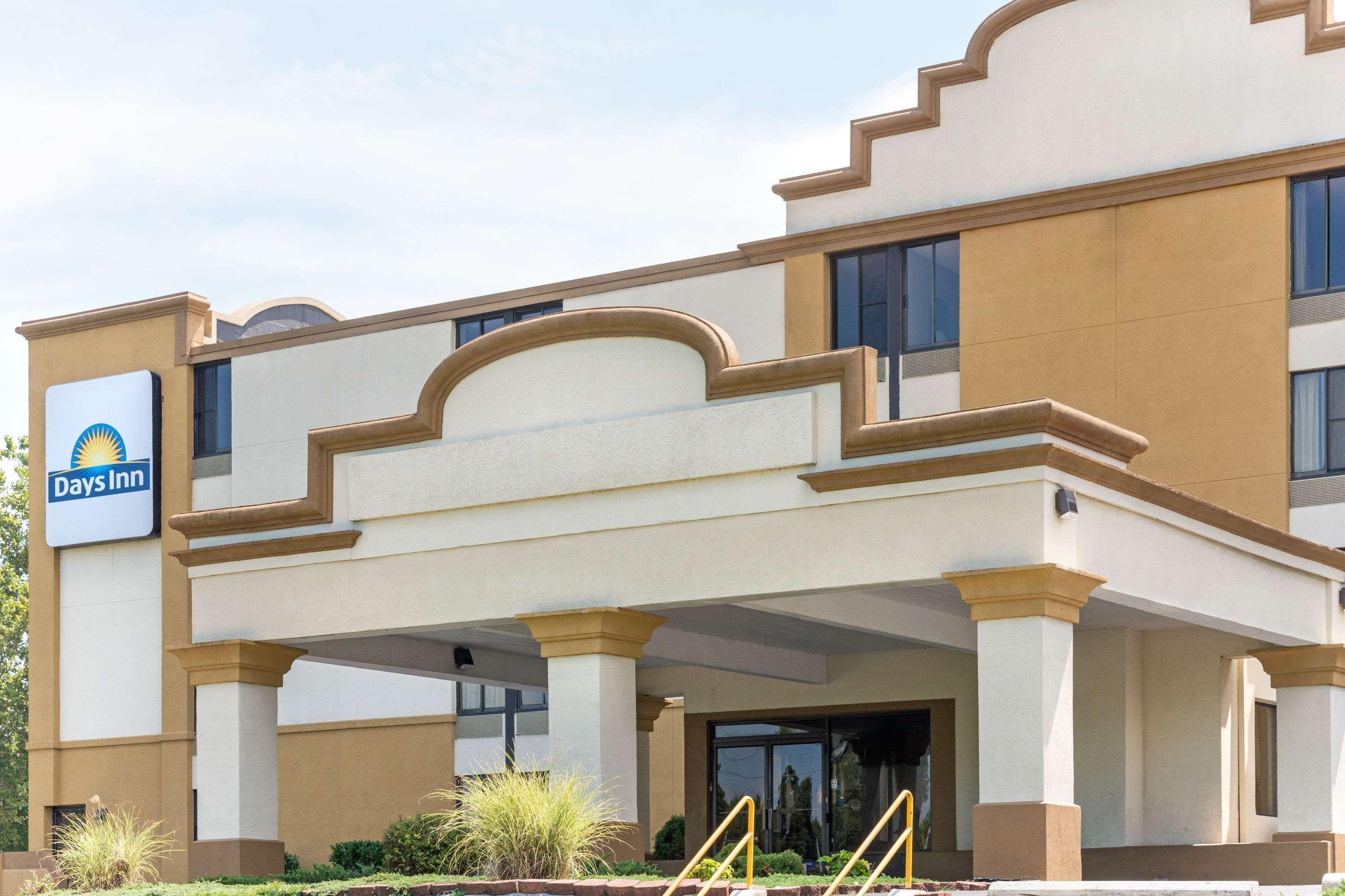 Days Inn By Wyndham Hagerstown I-70 Екстер'єр фото
