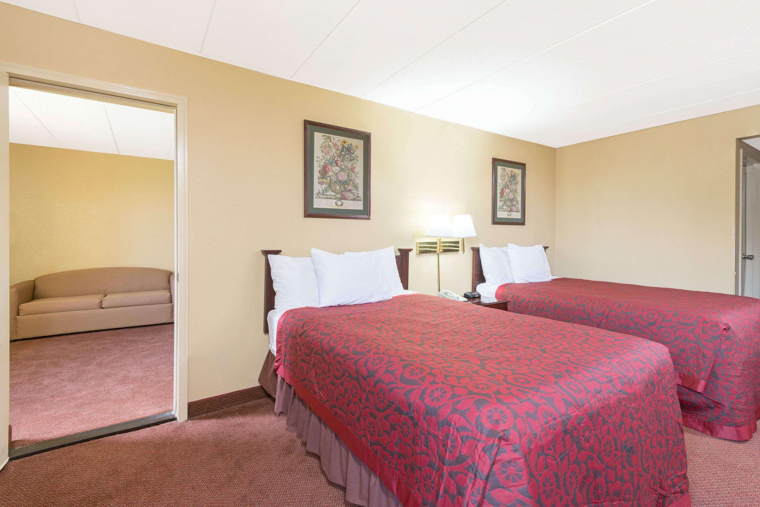Days Inn By Wyndham Hagerstown I-70 Екстер'єр фото