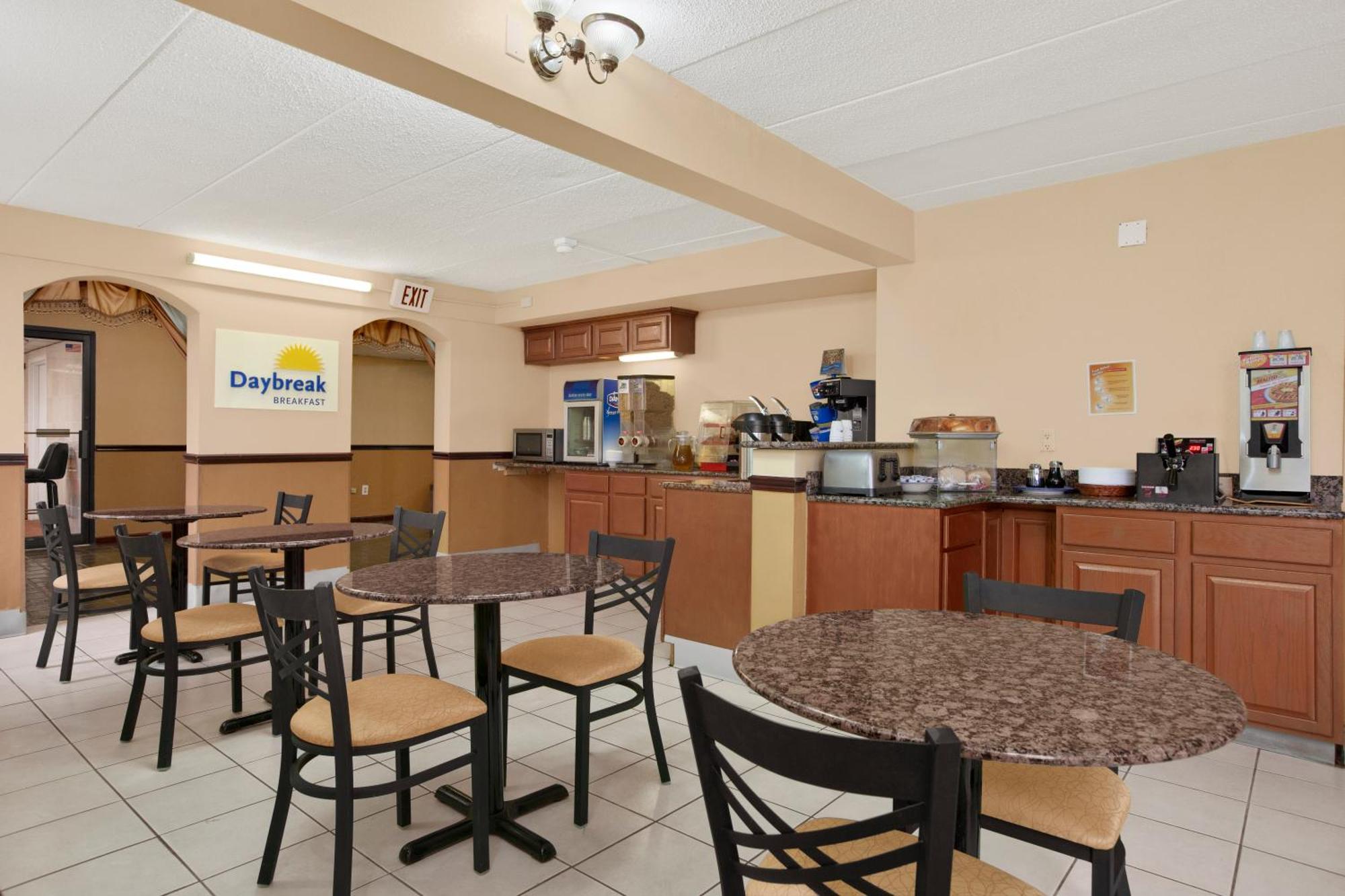 Days Inn By Wyndham Hagerstown I-70 Екстер'єр фото