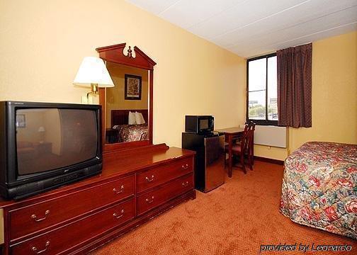 Days Inn By Wyndham Hagerstown I-70 Номер фото
